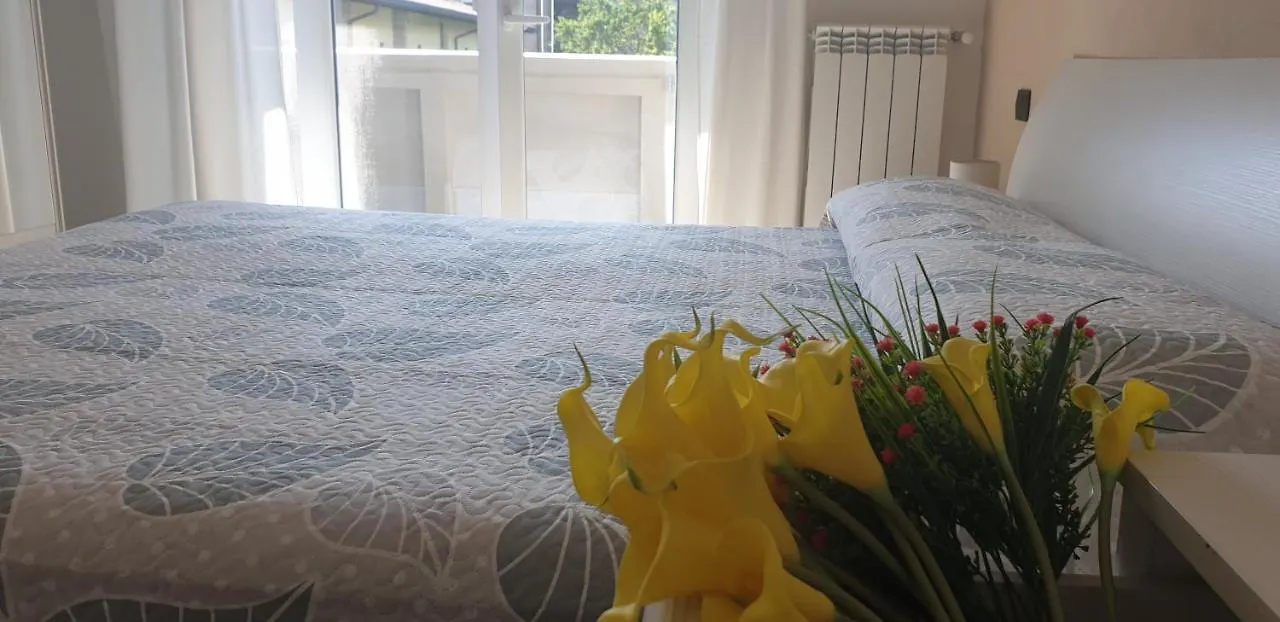 Apartment Karina House - Como Italy
